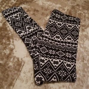 Patterned Sweater Leggings